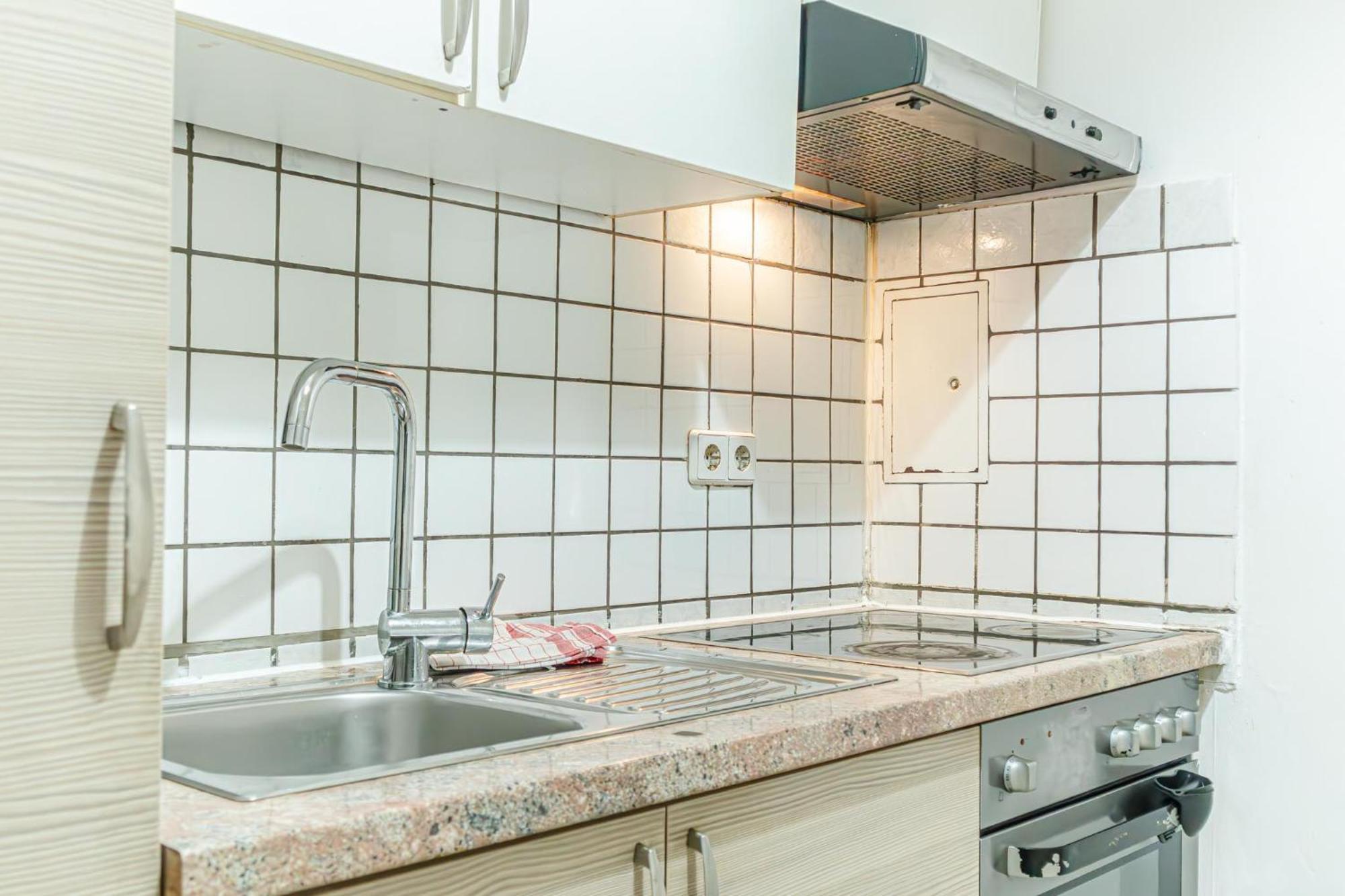 Amazing 2Br City Stay, Wiener Stadthalle ภายนอก รูปภาพ